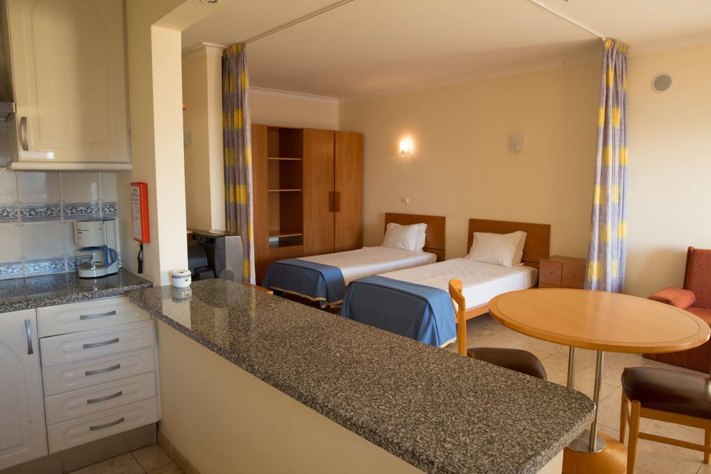 Clube Praia Mar Apartamentos Turisticos Praia da Rocha Bagian luar foto